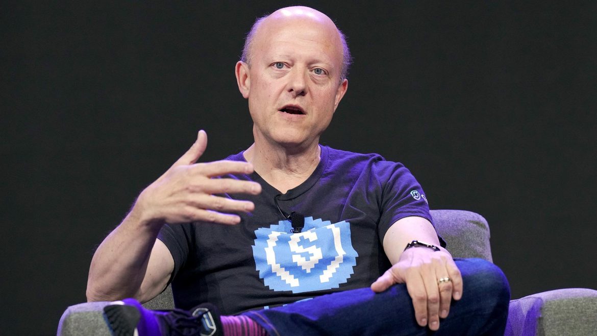 Binance's $100M Circle (CRCL) deal boosts USDC in stablecoin race with Tether, analysts say
